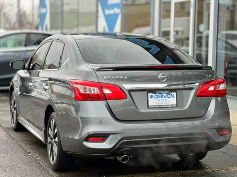 Used 2019 Nissan Sentra SR image 3