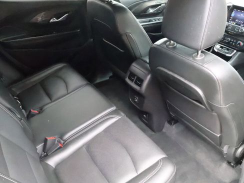 Used 2024 GMC Terrain SLT image 54