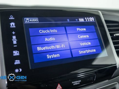 Used 2017 Honda Pilot EX-L image 18