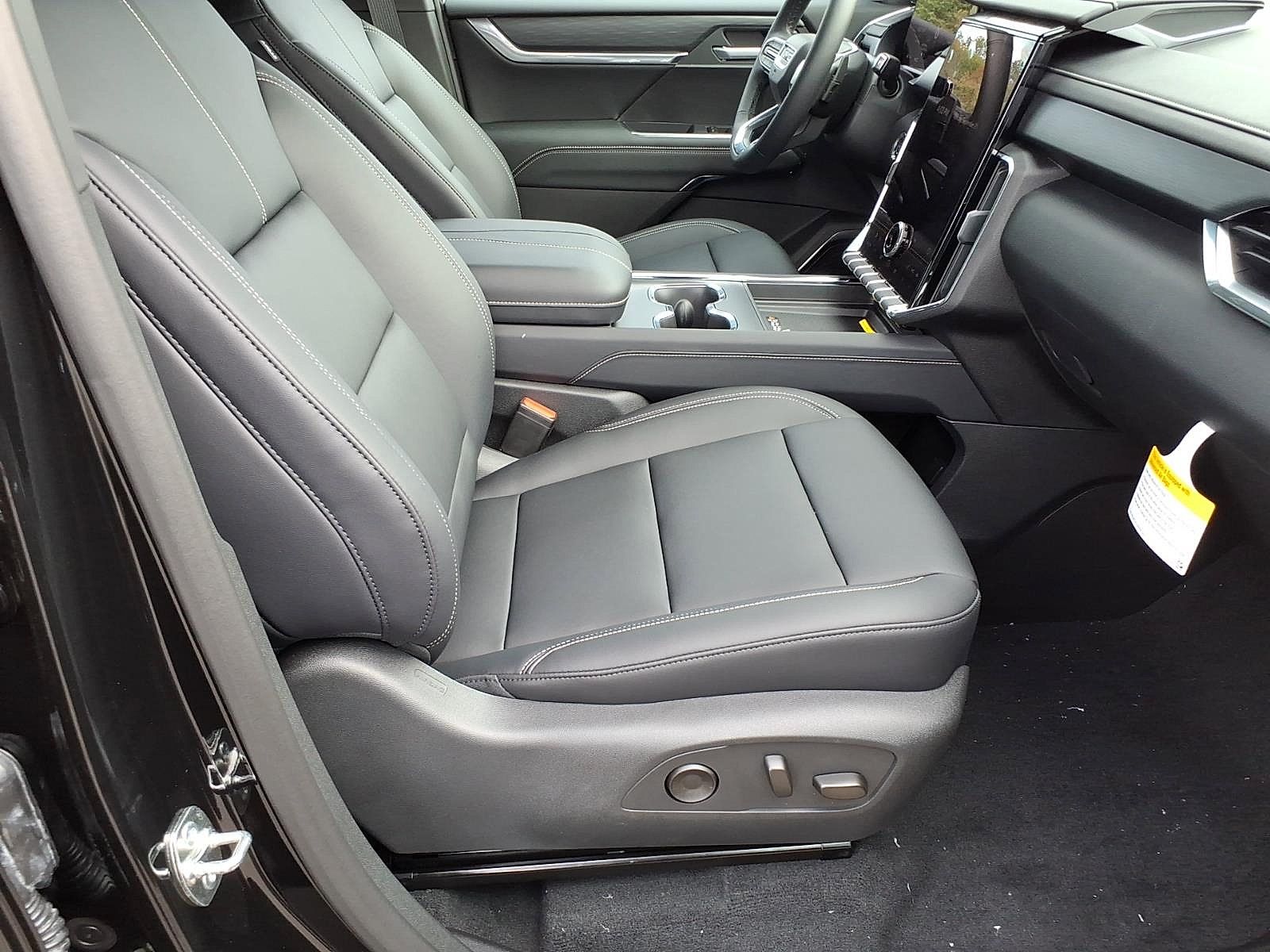 New 2027 GMC Acadia Elevation w/ Black Edition AWD/4WD image 8