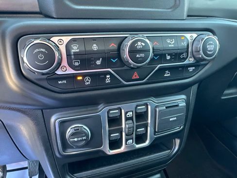 Used 2021 Jeep Wrangler Unlimited Sport AWD/4WD image 26