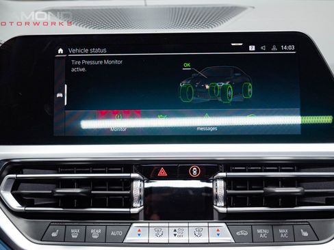 Used 2021 BMW M4 Coupe w/ M Carbon Exterior Package image 99