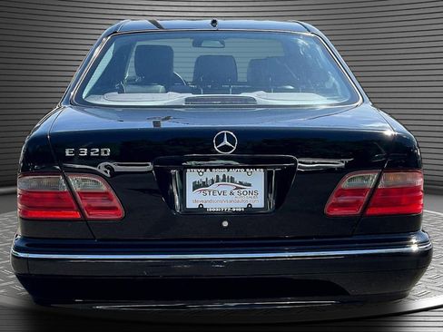 Used 2001 Mercedes-Benz E 320 Sedan image 5