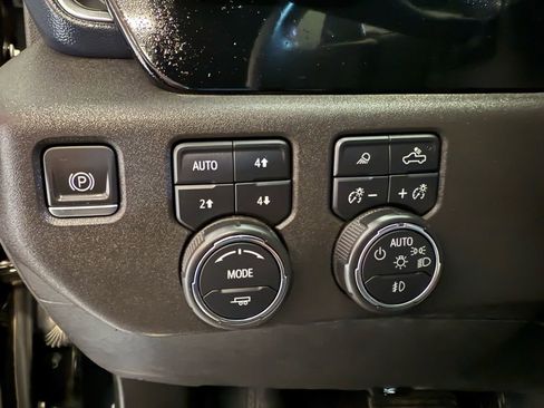Used 2022 Chevrolet Silverado 1500 High Country w/ Max Trailering Package AWD/4WD image 21
