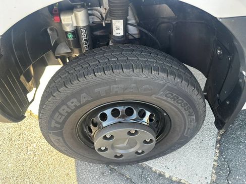 Used 2023 Mercedes-Benz Sprinter 3500 w/ Acoustic Package image 41