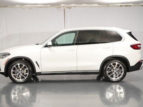 Used 2023 BMW X5 xDrive40i w/ Premium Package image 2