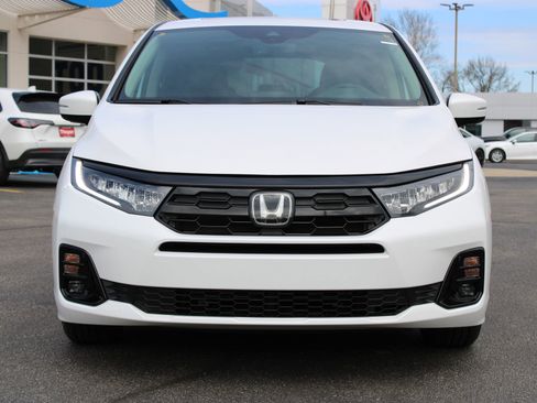 New 2026 Honda Odyssey Elite image 3