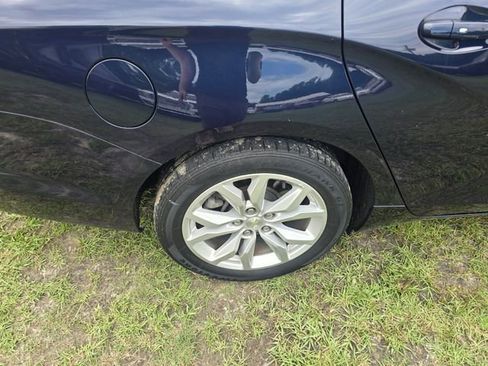 Used 2018 Chevrolet Impala LT w/ LT Convenience Package FWD image 8