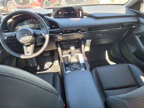 New 2026 MAZDA MAZDA3 Hatchback w/Premium Plus Pkg image 9