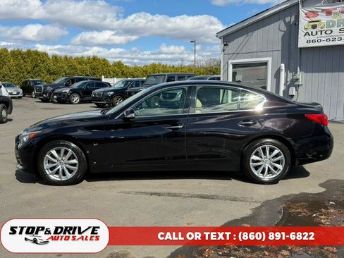 Used 2015 INFINITI Q50 Premium w/ Navigation Package image 2