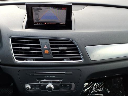 Used 2018 Audi Q3 2.0T Premium w/ Convenience Package image 27