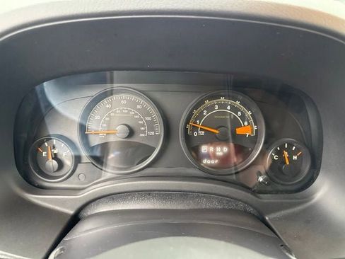 Used 2015 Jeep Patriot High Altitude AWD/4WD image 13