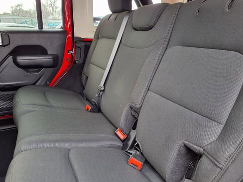 Used 2022 Jeep Wrangler Unlimited Sport image 5
