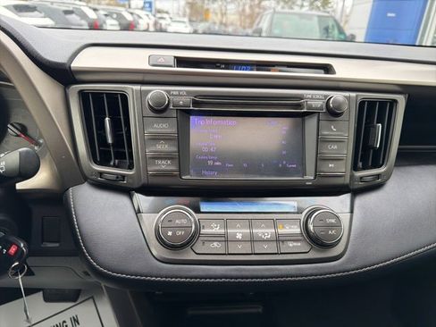 Used 2013 Toyota RAV4 XLE image 22