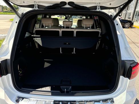 Used 2025 Mercedes-Benz GLB 250 image 6