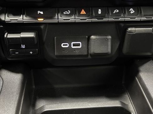 Used 2022 Chevrolet Silverado 1500 LT Trail Boss w/ LT Trail Boss Premium Package image 25