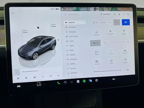 Used 2023 Tesla Model Y Long Range image 23