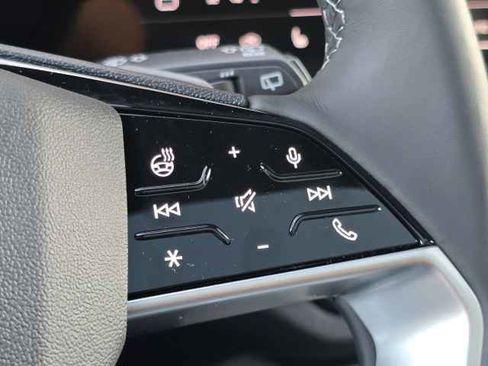 New 2025 Audi Q5 Prestige image 17