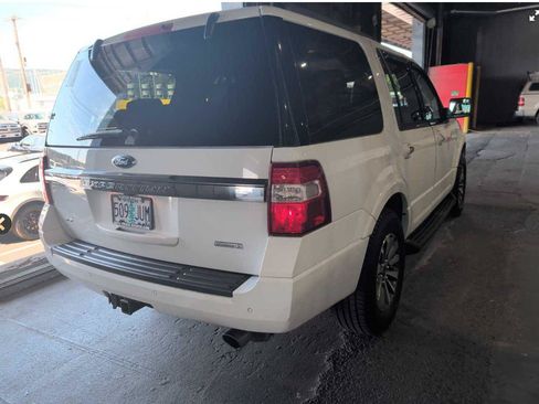 Used 2015 Ford Expedition XLT RWD image 10