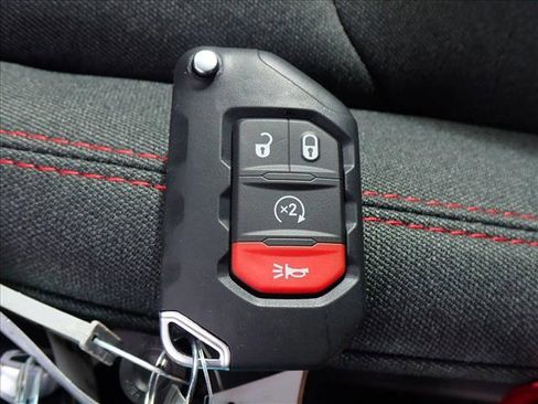 New 2026 Jeep Wrangler Unlimited Rubicon w/ Safety Group image 25