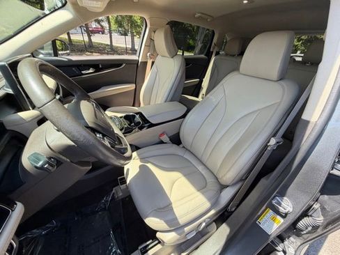 Used 2023 Lincoln Nautilus AWD image 15