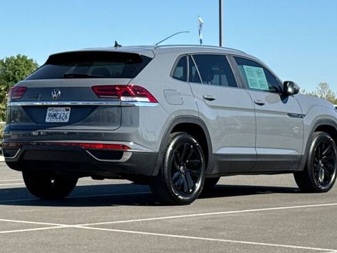 Certified 2023 Volkswagen Atlas Cross Sport SE w/ Black Wheel Package image 4