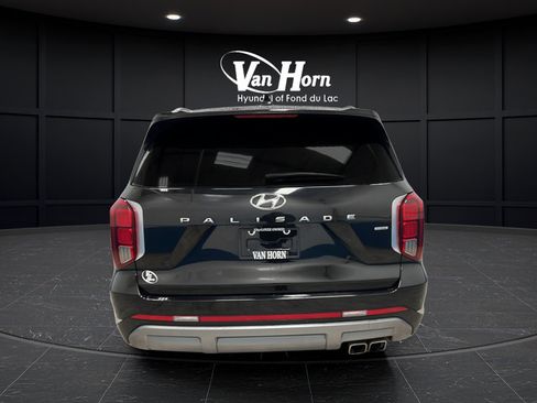 Used 2025 Hyundai Palisade Limited AWD/4WD image 4