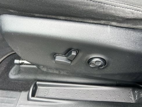 Used 2019 Chrysler Pacifica Touring Plus w/ S Appearance Package image 22