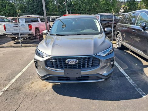 Used 2025 Ford Escape SE FWD image 5