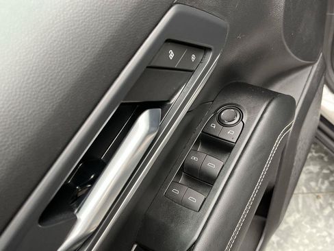Certified 2025 GMC Terrain Elevation w/ Technology Package II AWD/4WD image 8