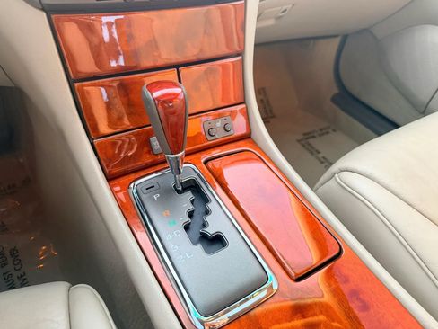 Used 2001 Lexus LS 430 RWD image 16