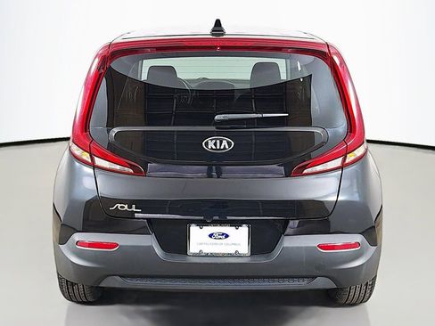 Used 2020 Kia Soul LX image 9