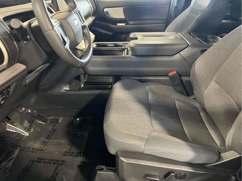 Used 2025 Ford Expedition Active AWD/4WD image 26