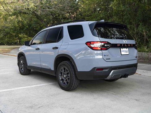 Used 2026 Honda Pilot TrailSport image 7