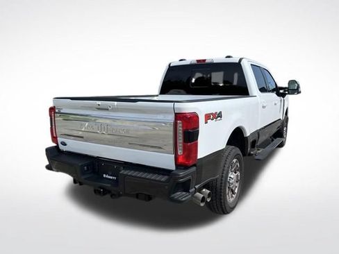 Used 2024 Ford F250 King Ranch w/ FX4 Off-Road Package AWD/4WD image 9