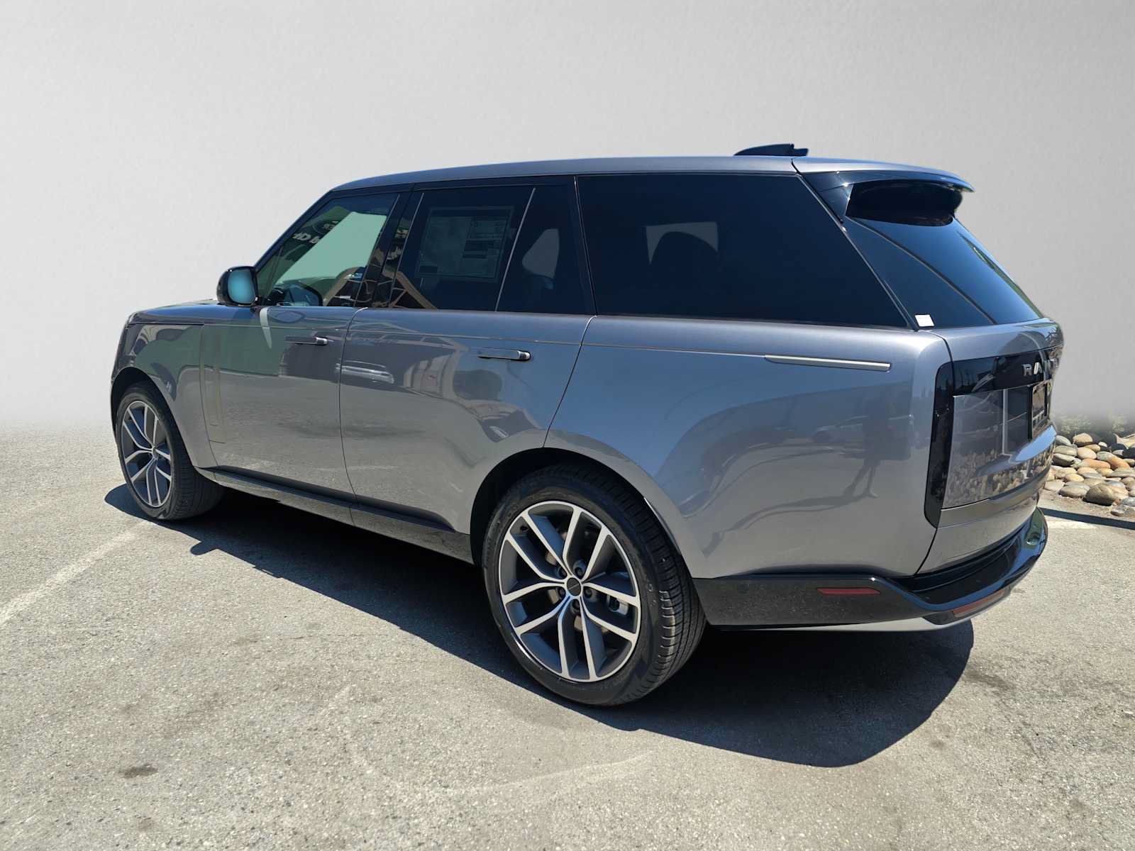 New 2026 Land Rover Range Rover SE AWD/4WD image 3