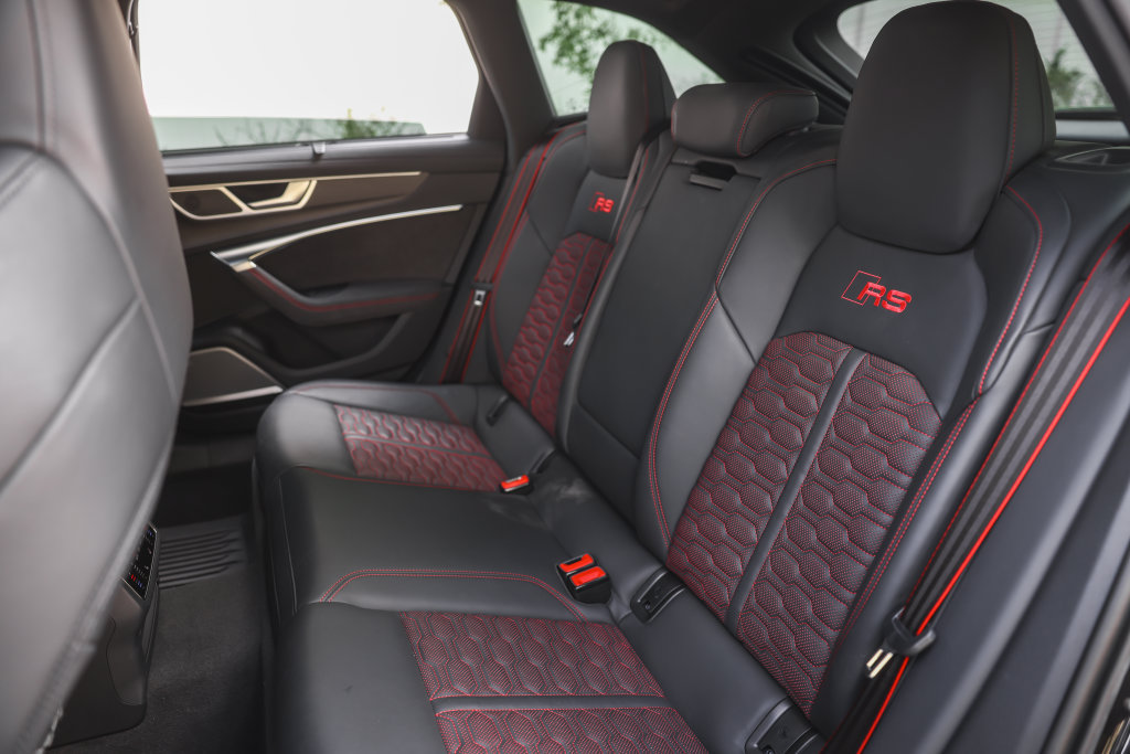 Used 2024 Audi RS 6 performance AWD/4WD image 36