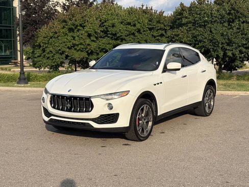 Used 2017 Maserati Levante AWD/4WD image 2
