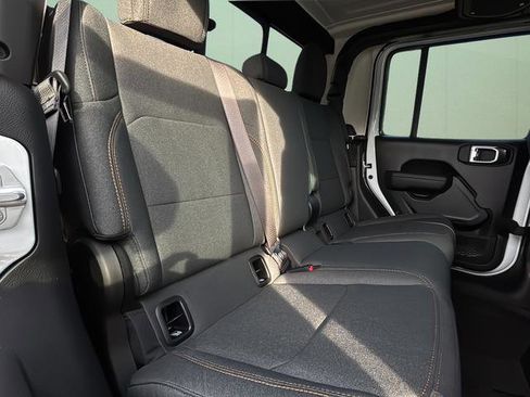 New 2026 Jeep Gladiator Sport image 39