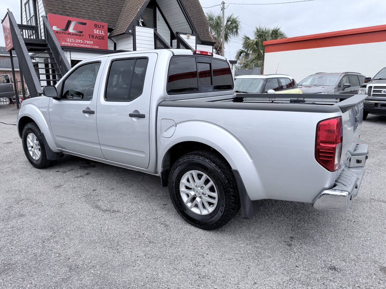 Used 2019 Nissan Frontier SV w/ Value Truck Package RWD image 4