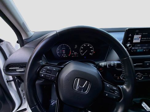 Used 2024 Honda HR-V EX-L image 11