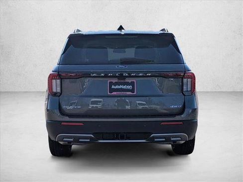 New 2026 Ford Explorer Active w/ Active Comfort Package AWD/4WD image 8