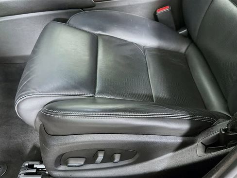 Used 2016 Cadillac XTS Luxury image 32