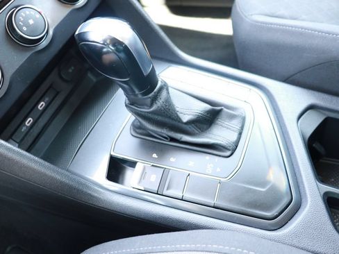 Used 2020 Volkswagen Tiguan S FWD image 16