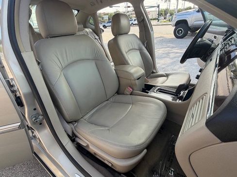 Used 2008 Buick LaCrosse CXL w/ Driver Confidence Package FWD image 10