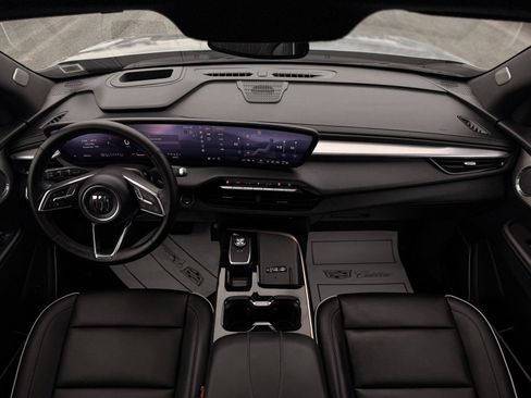 Certified 2025 Buick Enclave Avenir w/ LPO, All-Weather Package image 27