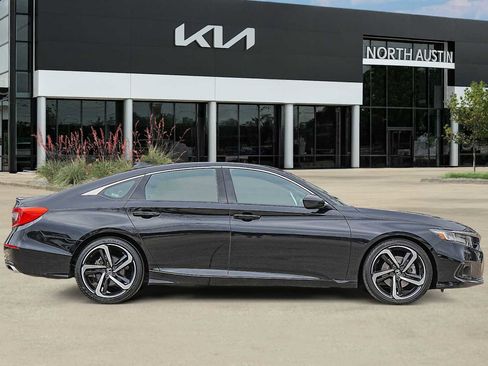 Used 2021 Honda Accord Sport image 7