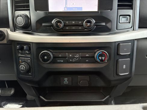 Used 2022 Ford F150 XLT w/ XTR Package image 30