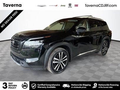 Used 2024 Nissan Pathfinder Platinum w/ Black Appearance Package