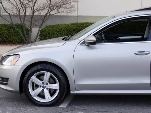 Used 2012 Volkswagen Passat TDI SE FWD image 13